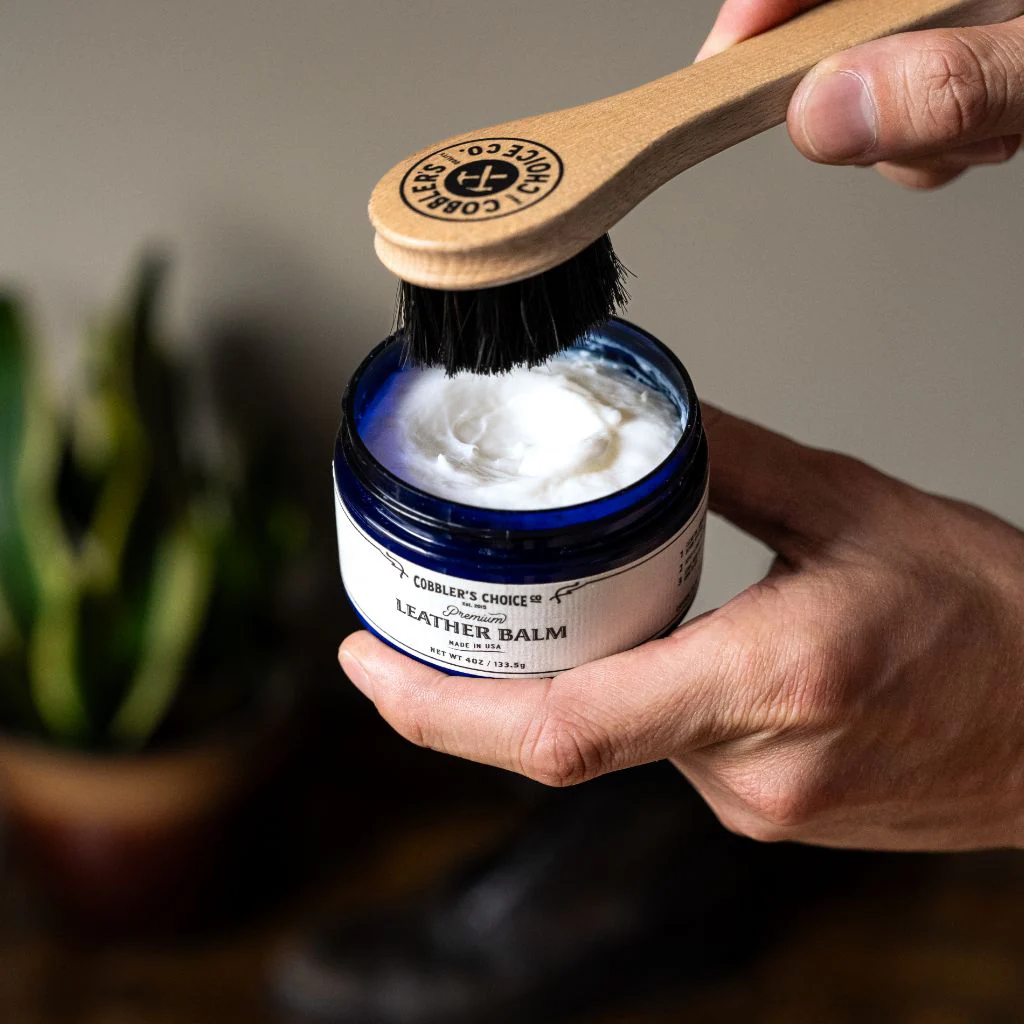 Cobbler's Choice Premium Dauber Brush | Tan - Image 3