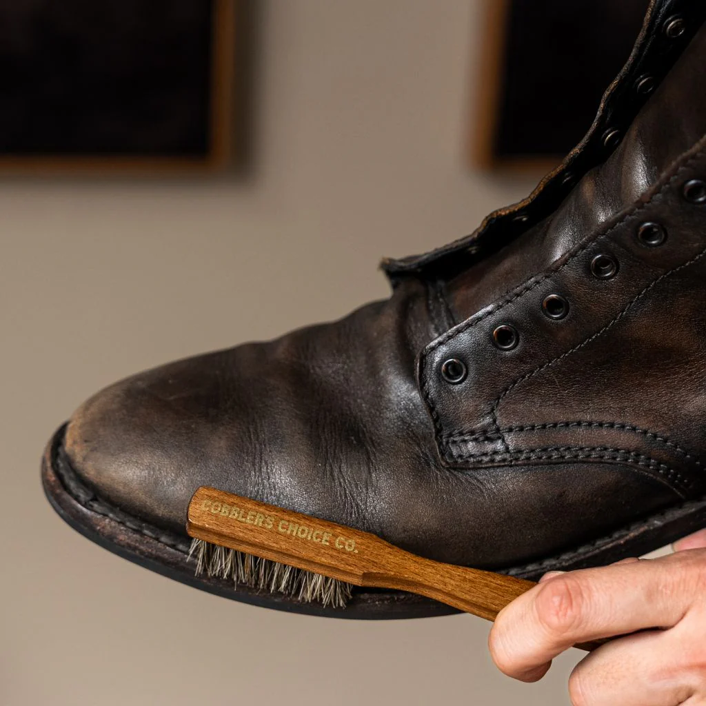 Cobbler's Choice Premium Welt Brush | Brown - Image 3