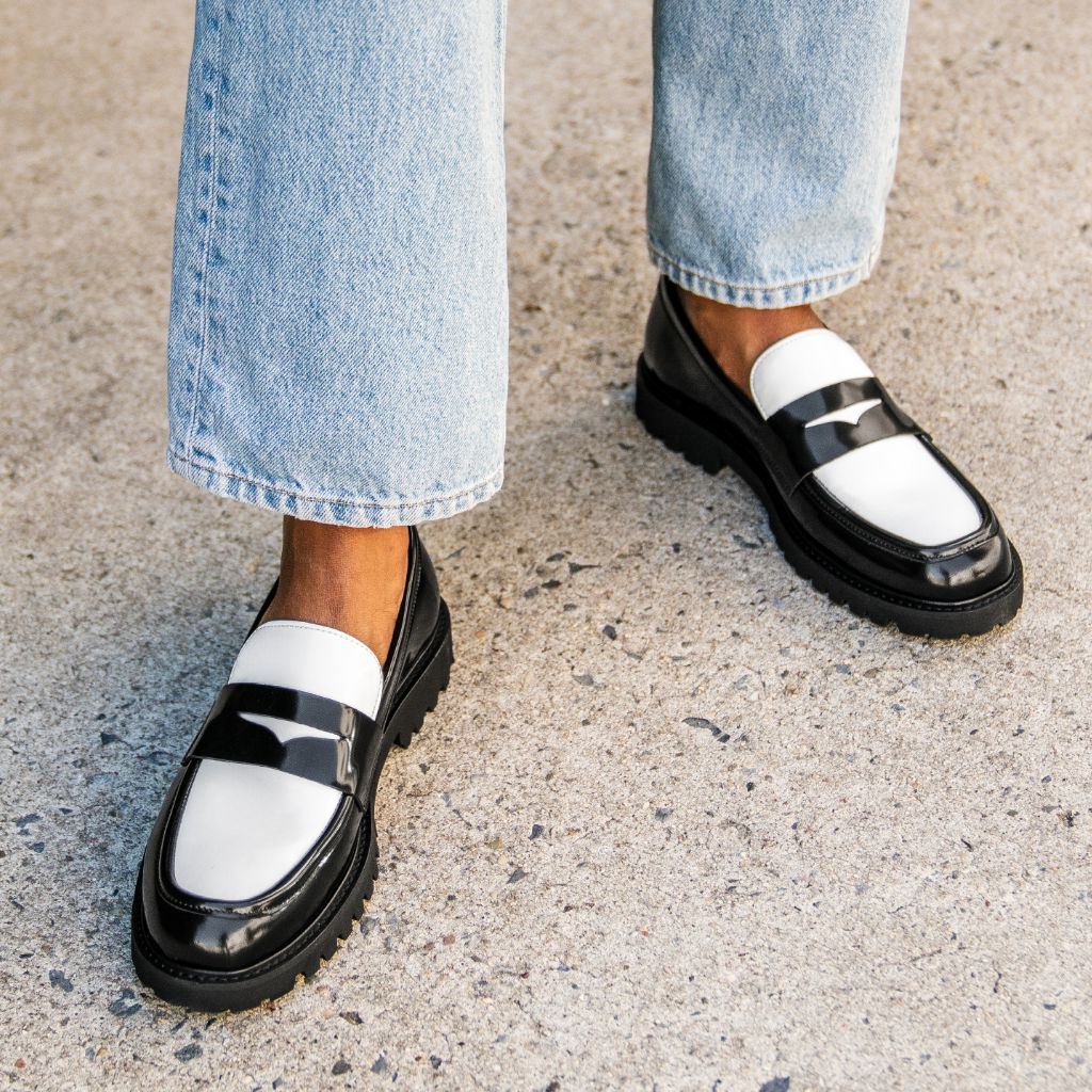 Penny | Black & White - Image 7